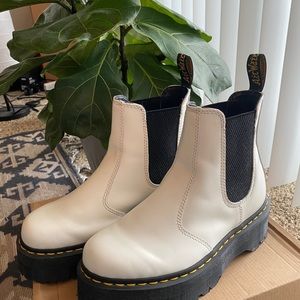 Dr Martens 2976 Chelsea Boots